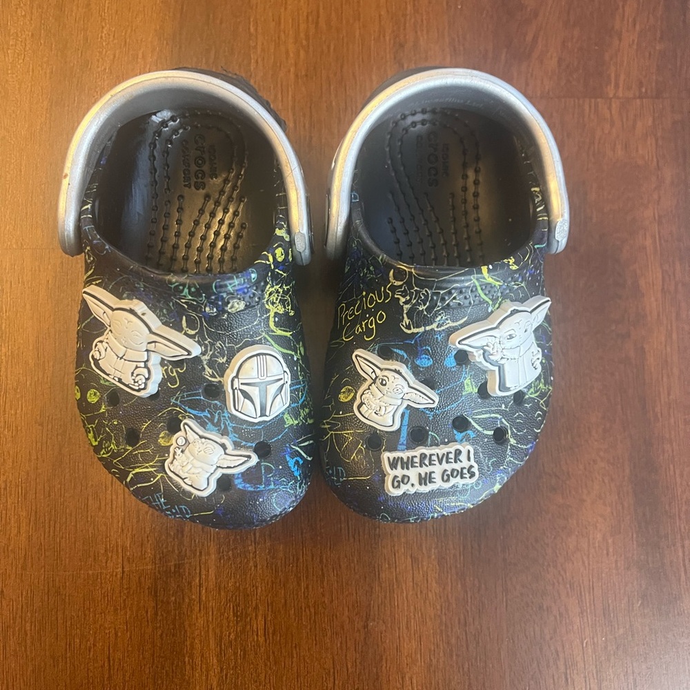 CROCS Kids Star Wars Clogs - Black and Yellow